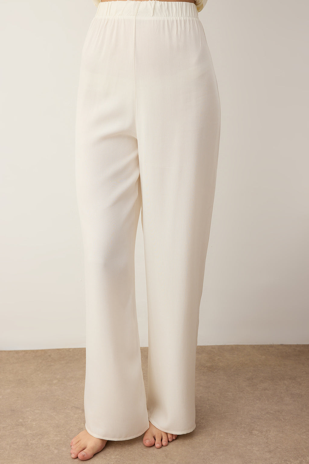 Beige Belted piping Detailed pyjamas set