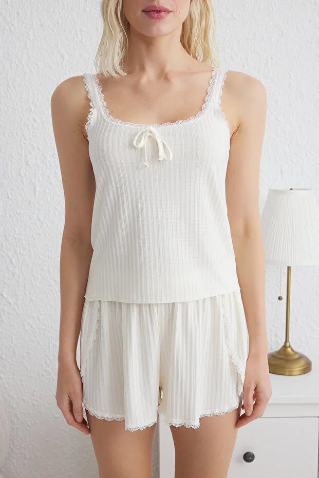 White Lace Detailed Ribbed