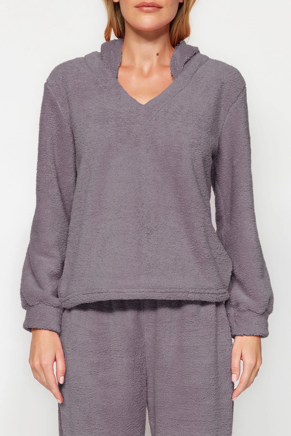 Winter Smoked  Hood and Ear Detail