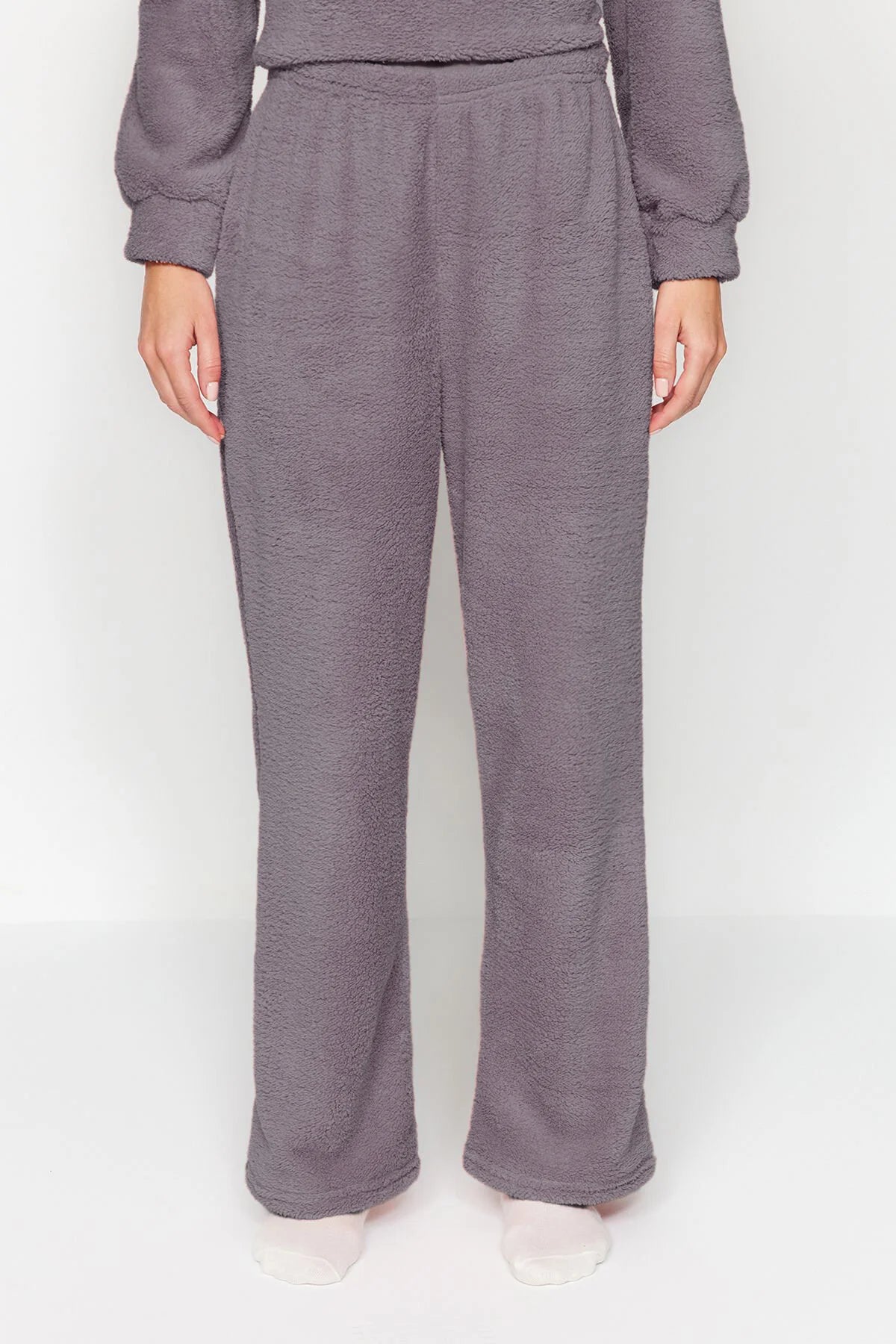 Winter Smoked  Hood and Ear Detail